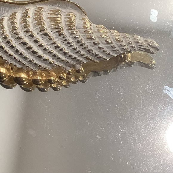 Sarah Coventry Gold and White Sea Shell Brooch - Picture 4 of 10